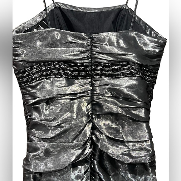 Carmen Marc Valvo Metallic Grey Party Embellished Strapless Dress Size 12. - Picture 8 of 12